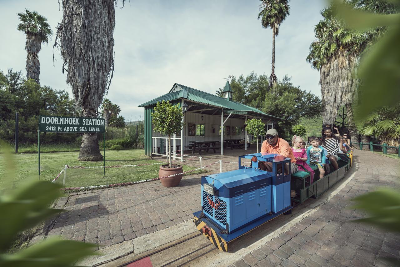 Bush Bungalows At Sun City Resort Rustenburg Bagian luar foto